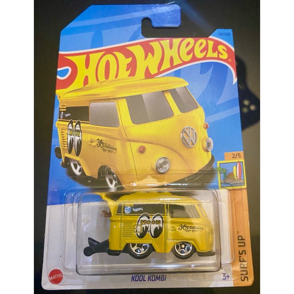 Hot Wheels KOOL KOMBI Moon Eyes