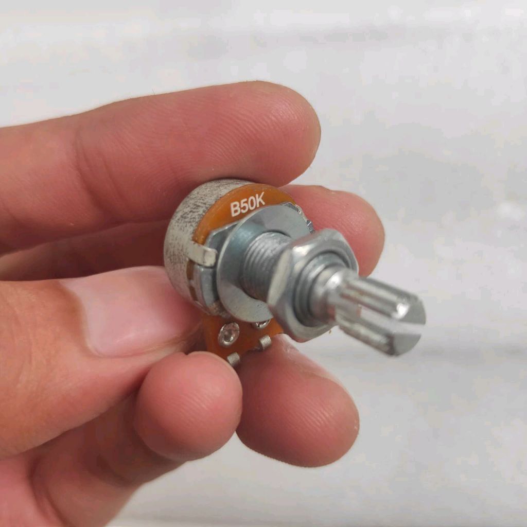 Potensio meter B50K Alpha Center Klick untuk tone bass aktiv gitar potentiometer low mid high