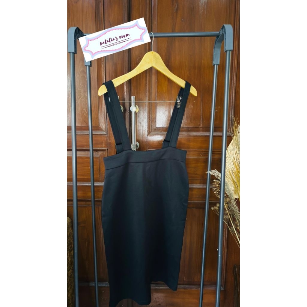 Preloved Rok hitam
