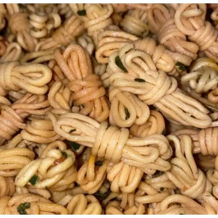 

Mie Gulung Ori daun Jeruk 1Kg / Mie Gulung 1kg pedas daun jeruk