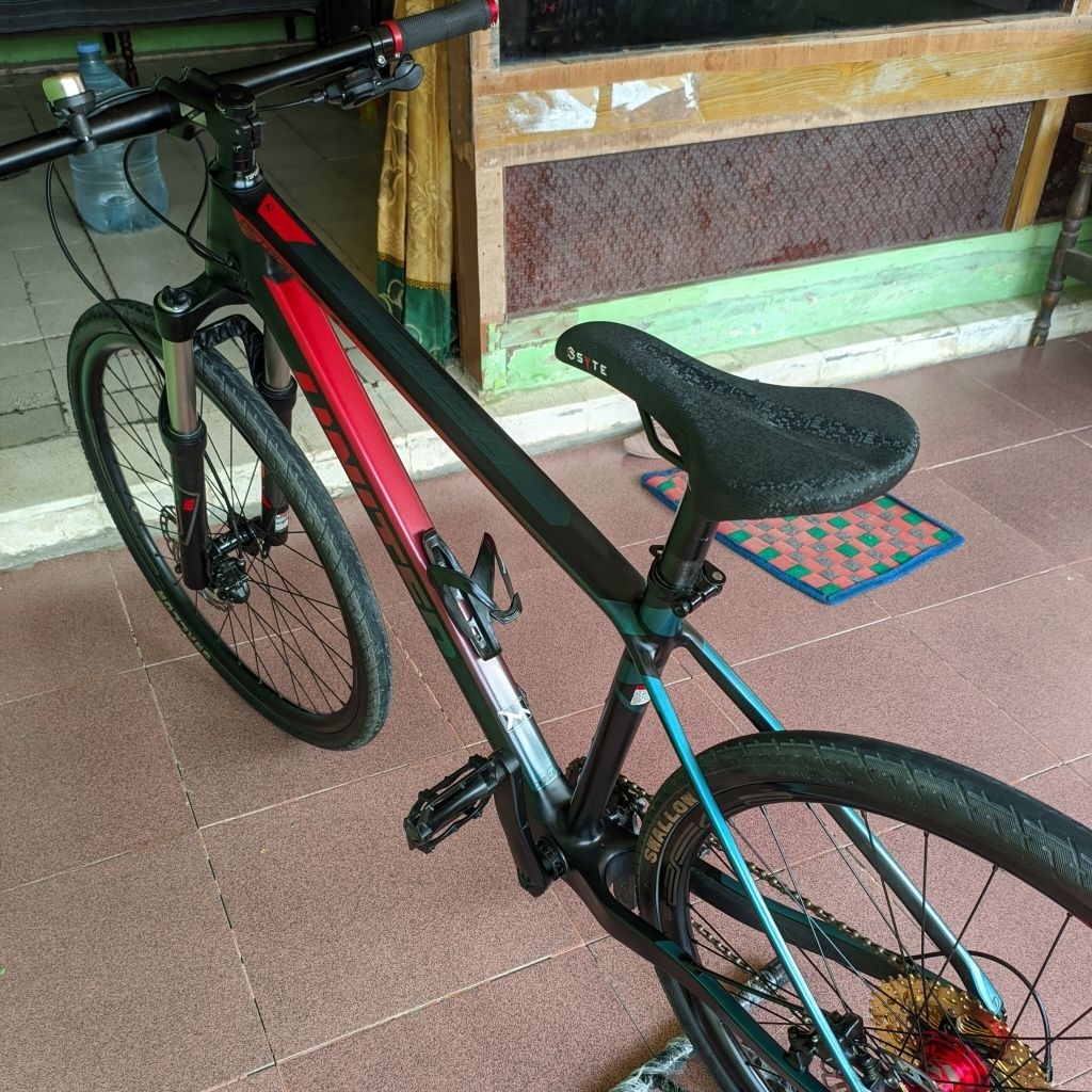 united Detroit 7.1 carbon full upgrade Shimano deore