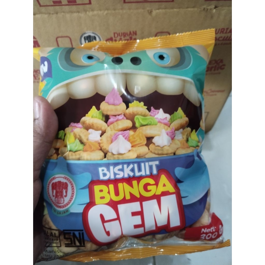 

Rekomendasi biskuit bunga gems 300Gram
