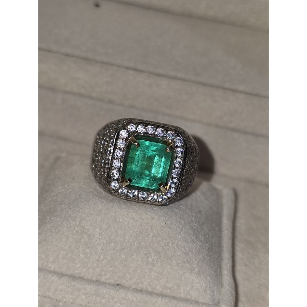 HIGH QUALITY NATURAL EMERALD COLOMBIA 2.76 CT MEMO GRI