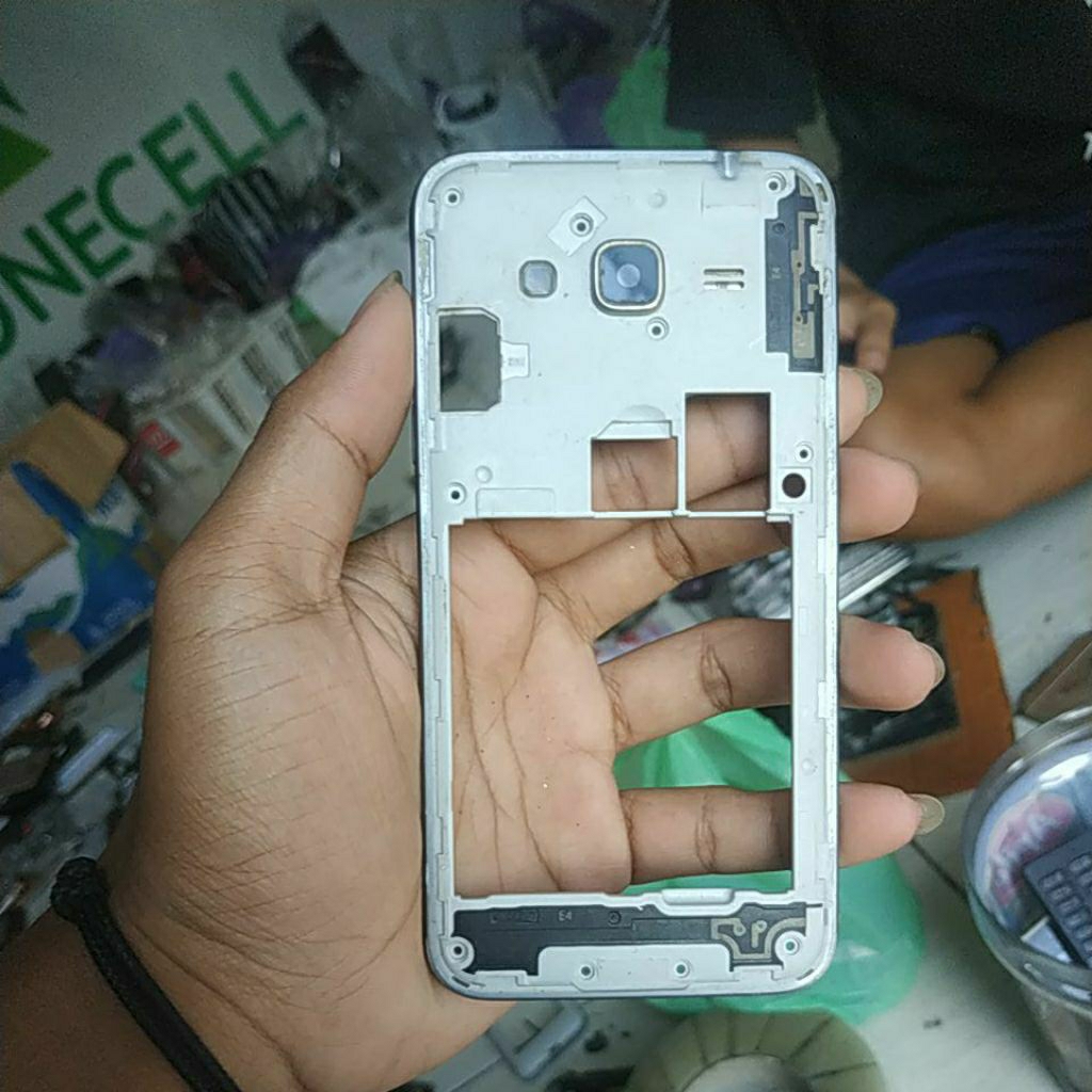 bazzel bekas Samsung j3,j320g
