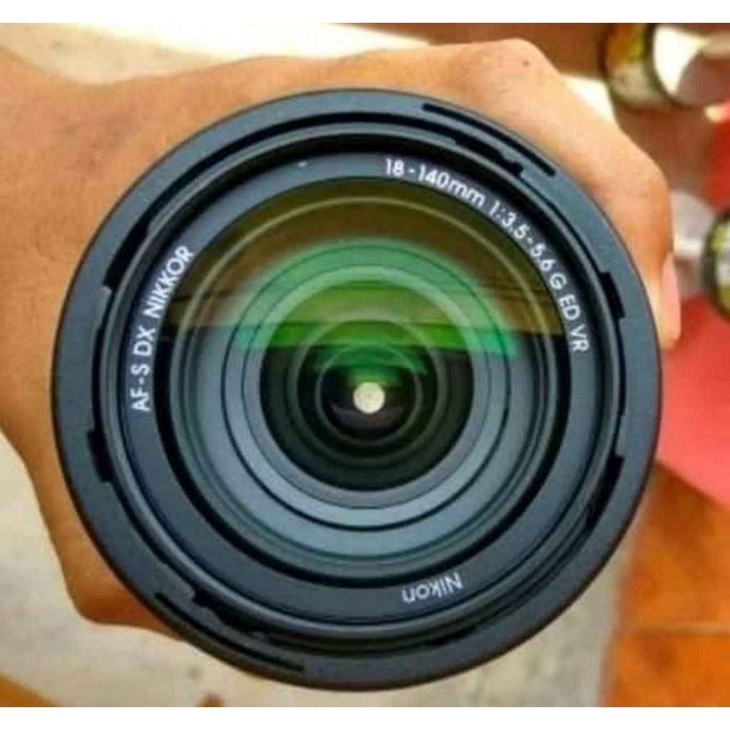 kamera Nikon D3200 plus kit lensa Nikon 18 : 140 mm plus tas kamera Lewpro.. ( Seperti BARU)