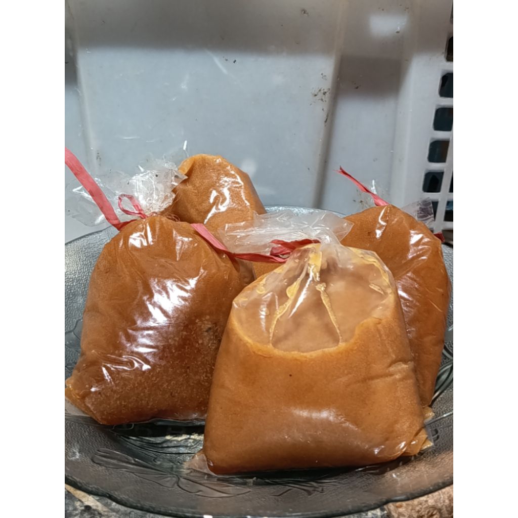 

petis merah petis ikan tuna petis manis khas omben madura sampang