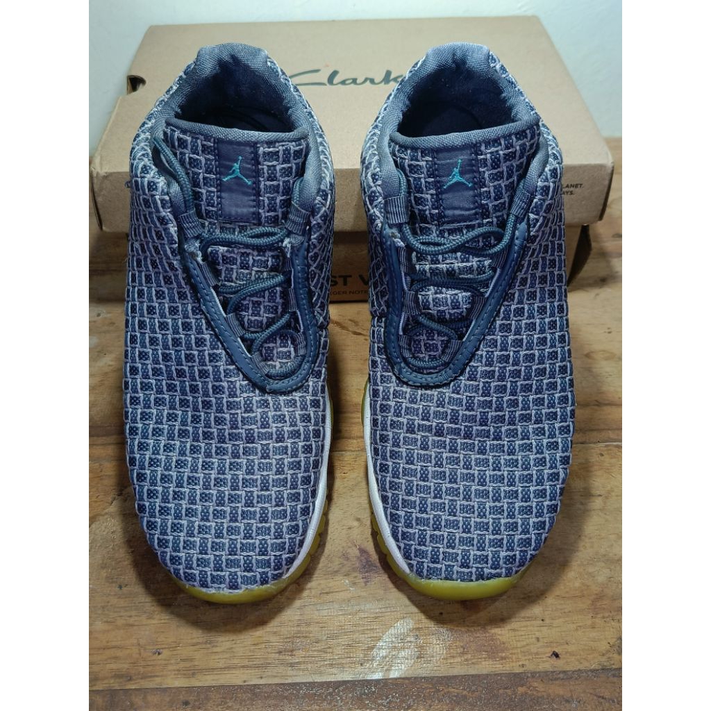 Sepatu NIKE BOY S JORDAN FUTURE LOW 37,5 - 23,5cm UPC TEMBUS SAMPAI SIZE