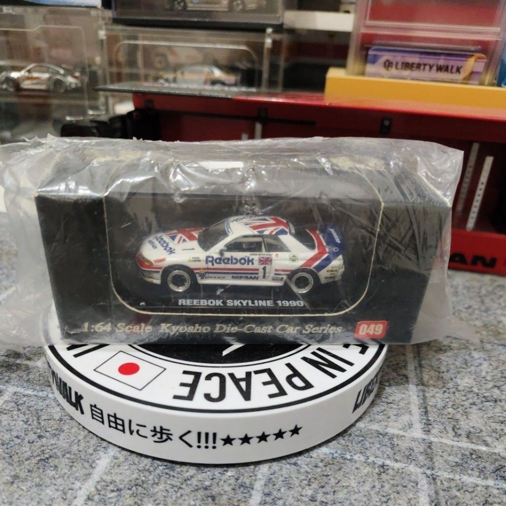 KYOSHO NISSAN SKYLINE 1990 REEBOK SEALED