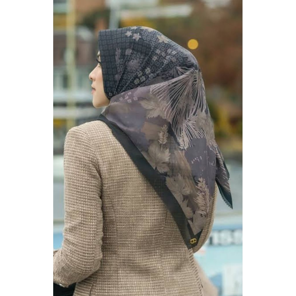 NEW Buttonscarves Iseltwald series festive parfume