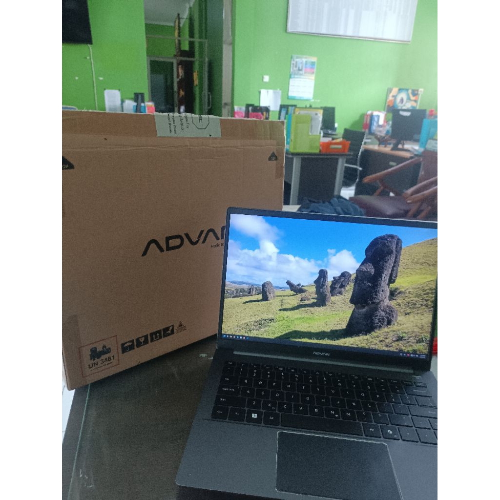 ADVAN Laptop AI GEN Amd Ryzen 7 8845HS Ram32Gb Ssd1Tb 14'' Ips Windows 11