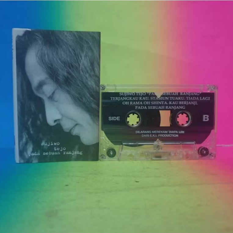 Kaset SUJIWO TEJO pada sebuah ranjang BAGUS mulus LIKE NEW murah LANGKA