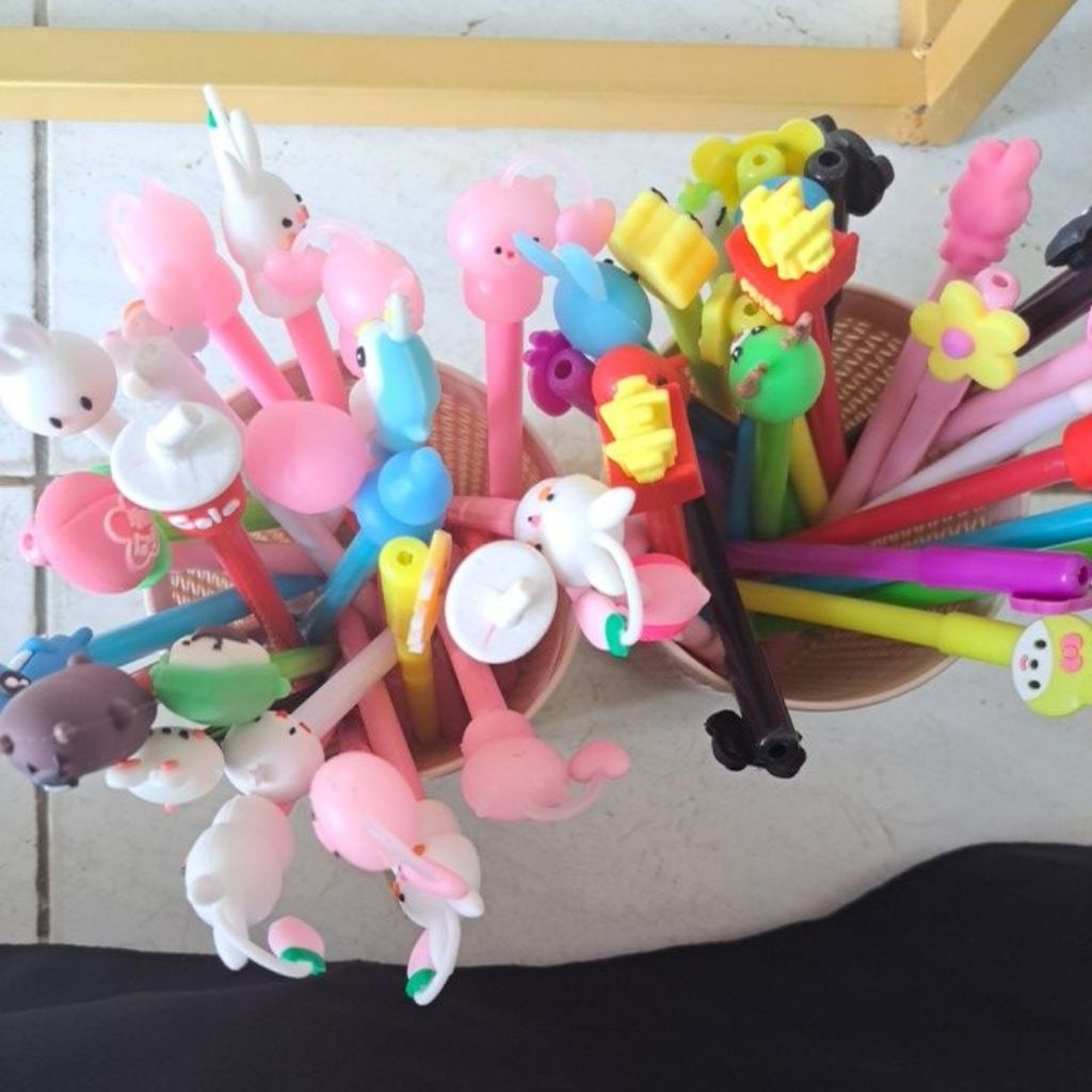 

PULPEN KARAKTER LUCU