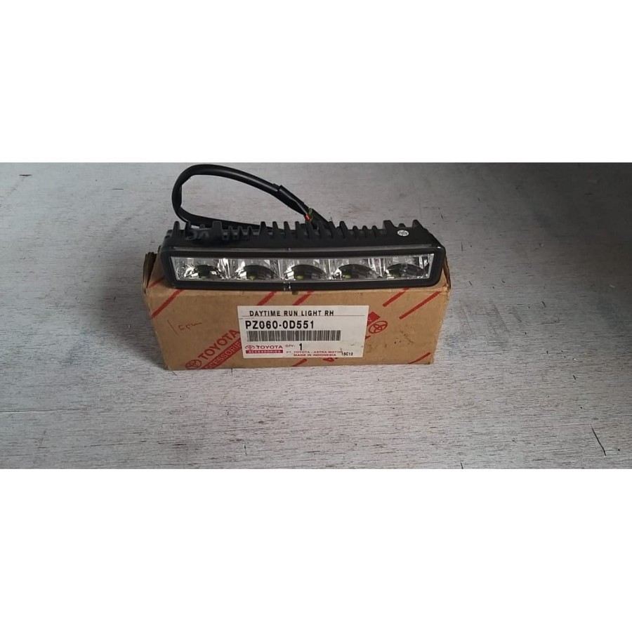 lampu drl bumper depan yaris 2014 2015 2016 2017 original