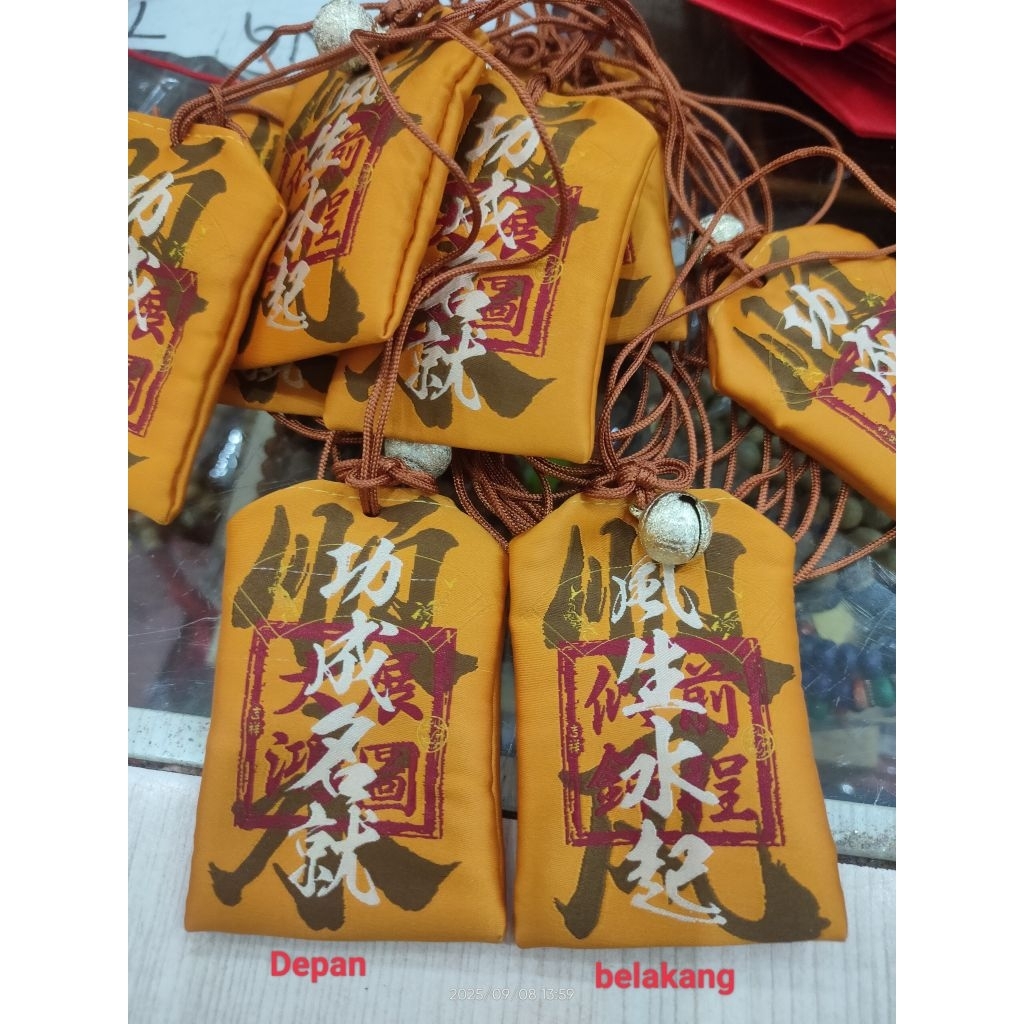 Kantong hupo/kantong jimat /kain hupo plus lonceng kecil