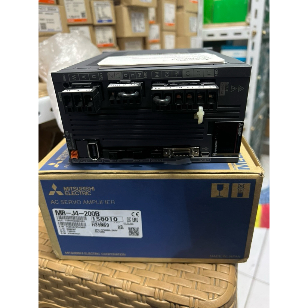 MITSUBISHI AC SERVO AMPLIFIER MR-J4-200B ORIGINAL JAPAN