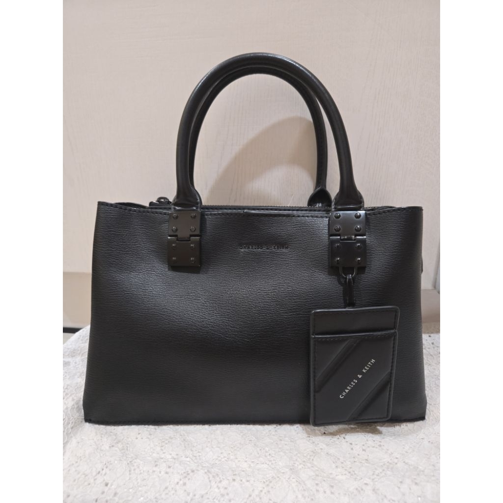 CHARLES AND KEITH DOUBLE TOP HANDLE BAG -ULTRA MATE BLACK ORIGINAL PRELOVED