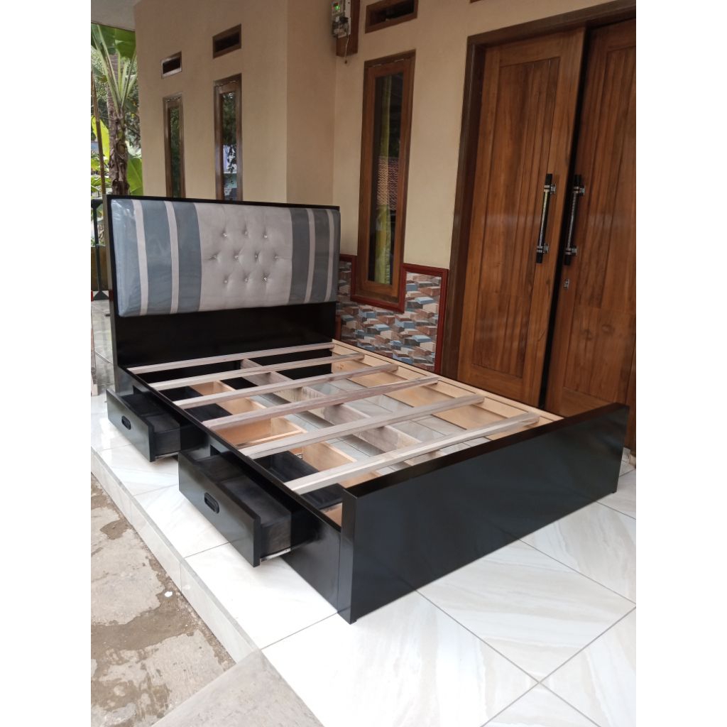 tempat tidur minimalis 140x200x40cm