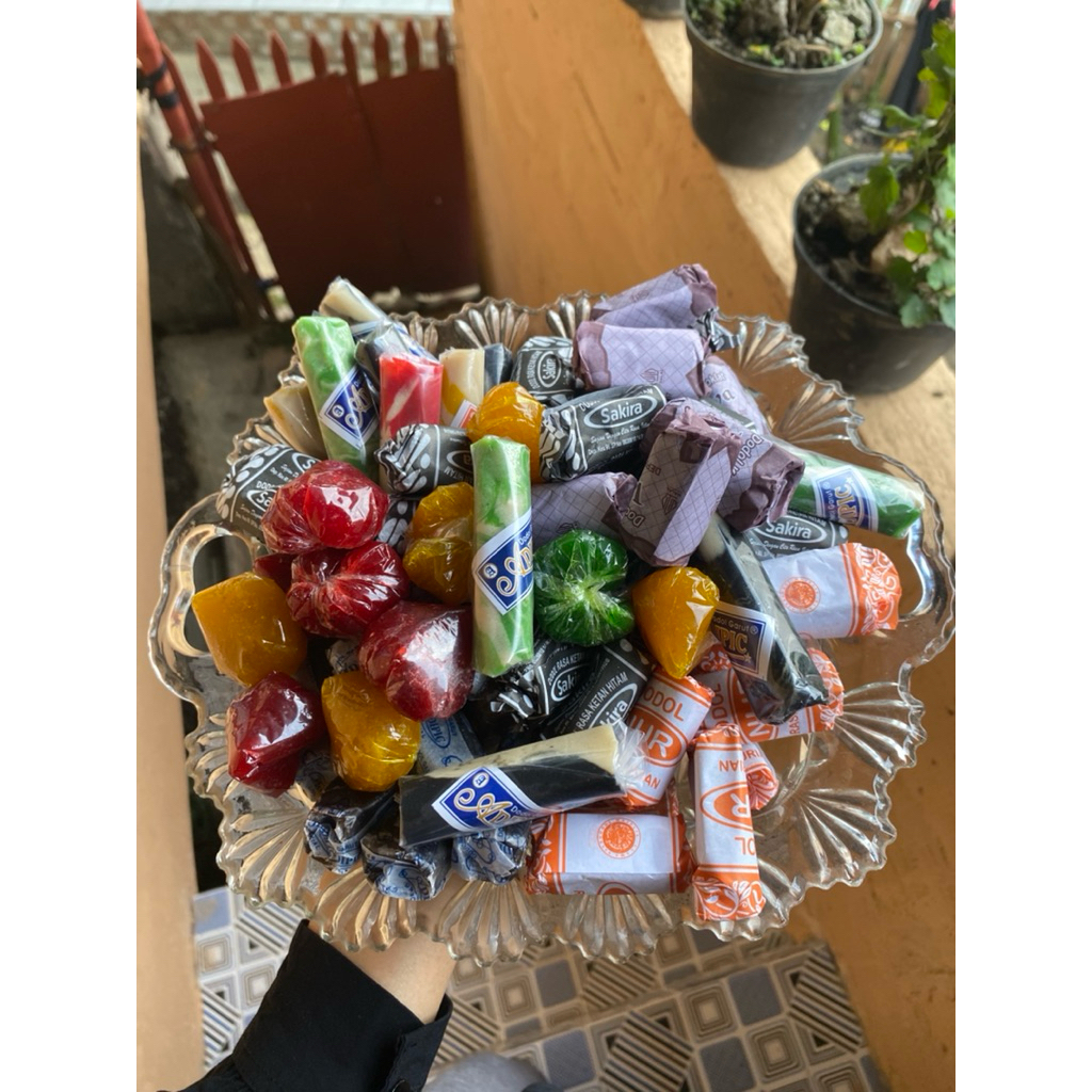 

Mix Dodol dan Manisan Buah Khas Garut (Warung Cemilan)