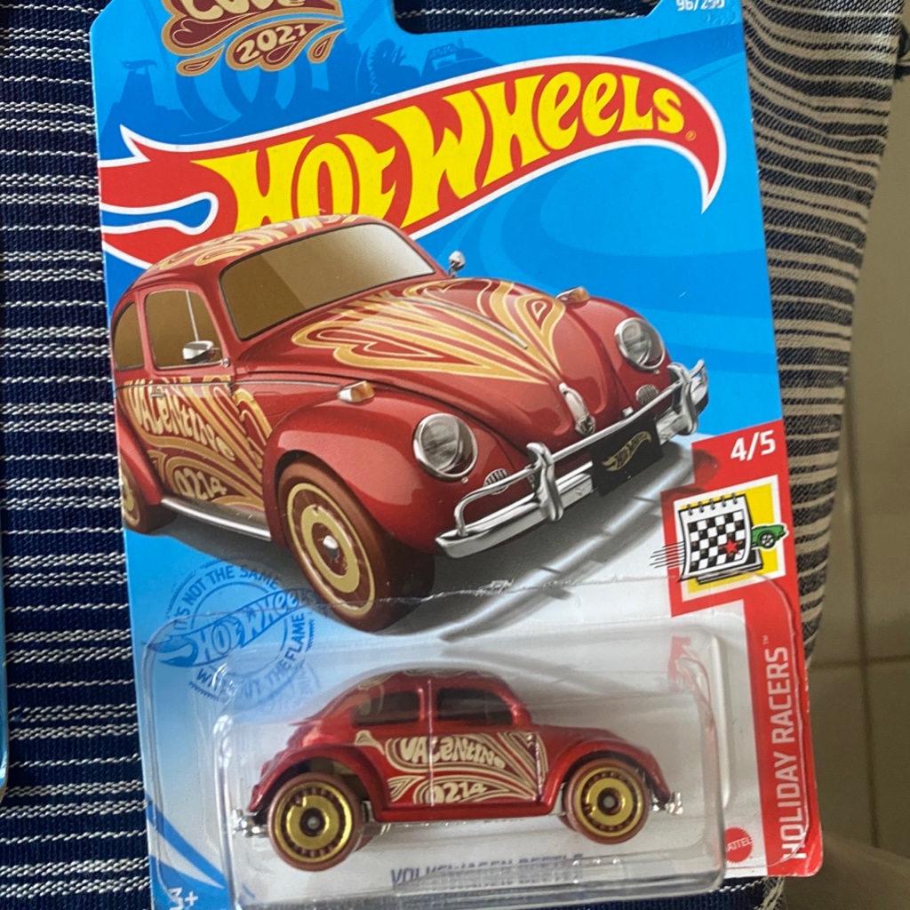 Hot Wheels Volkswagen Beetle 2021 Love Red