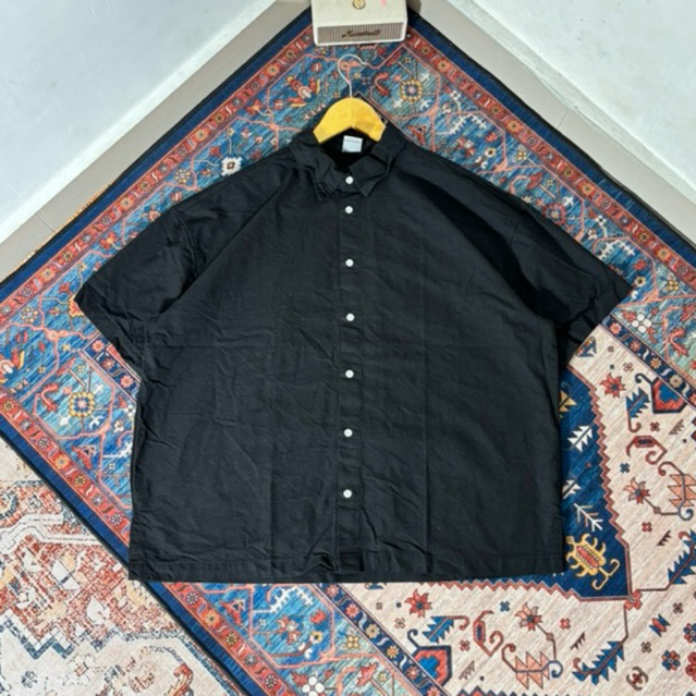 KEMEJA PENDEK JEMUT HITAM SECOND