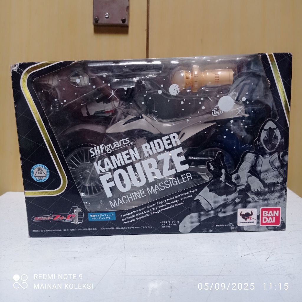 SHF Kamen Rider Fourze Machine Massigler