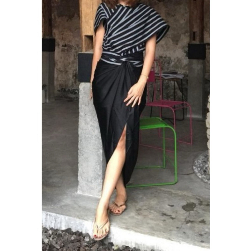 LULU LUTFI LABIBI - Skirt Black