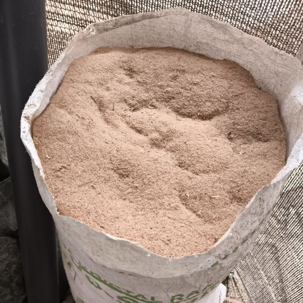 serbuk kayu 1karung besar karung gula