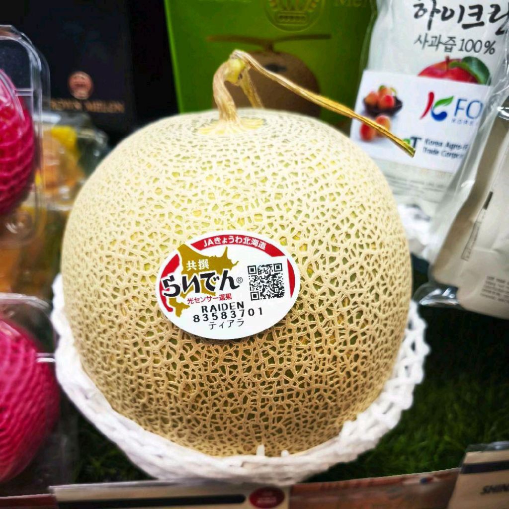 

Buah melon original jepang king Yubari red melon premium asli import jepang 1 pcs