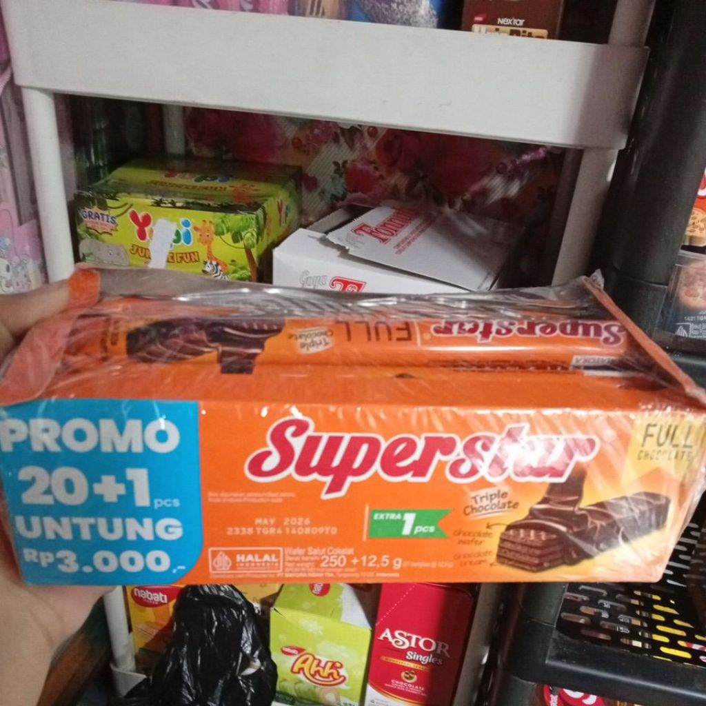 

SUPERSTAR WAFER FULL COKLAT