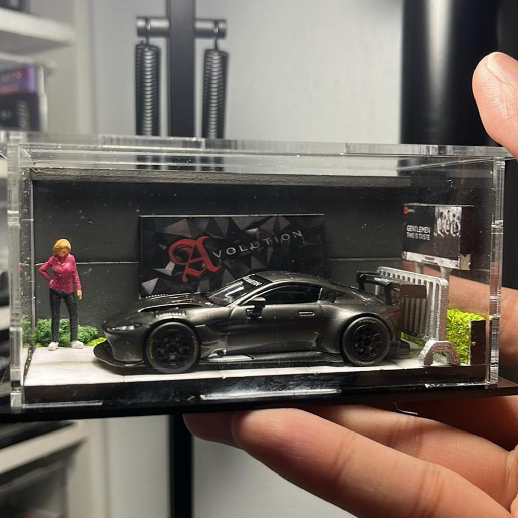 Diorama Diecast Akrilik 1:64 LA Avolution