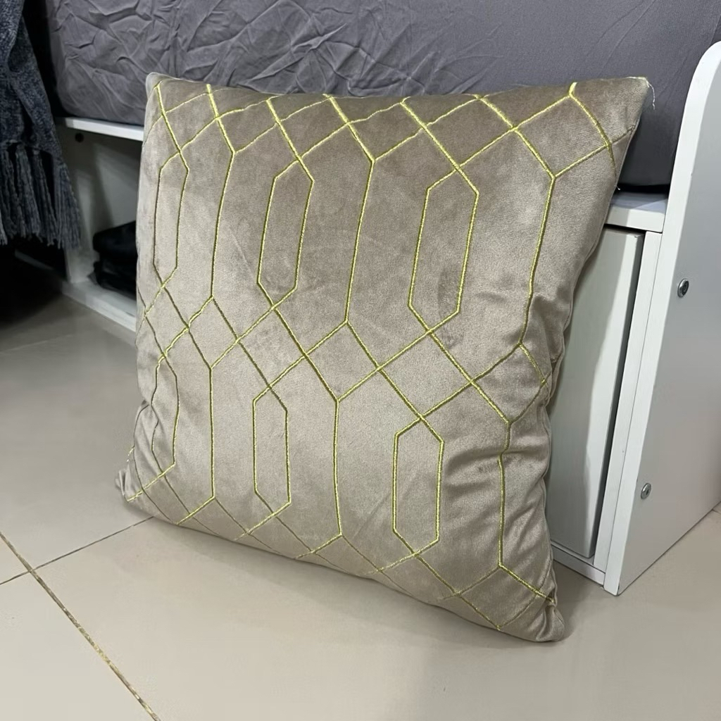 Informa HANYA Sarung Bantal Sofa Bludru 45X45cm / Velvet Cushion Cover / Pillow Couch - Taupe Gold (