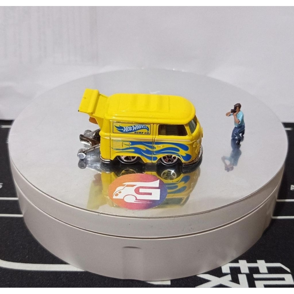 Hot wheels kool kombi kuning loose from gift pack ( dent )