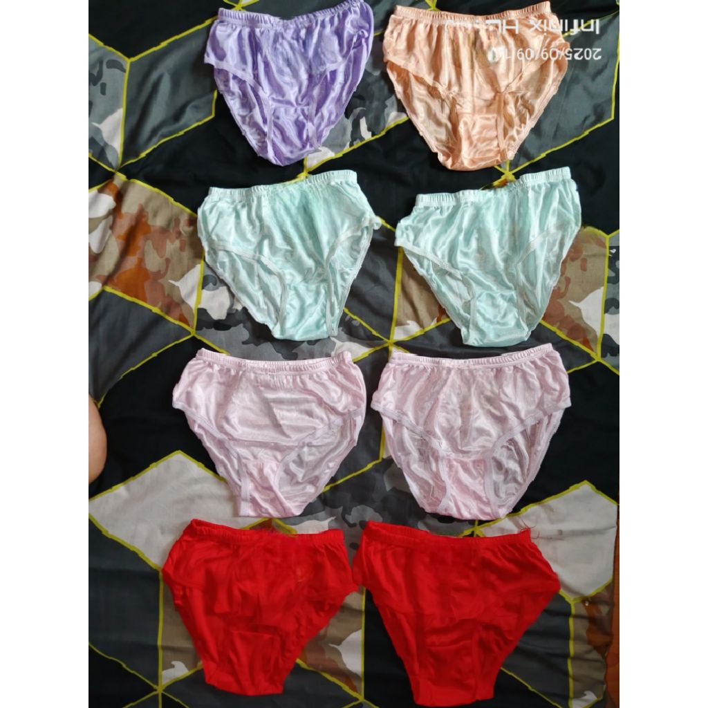 Celana Dalam Bahan Satin