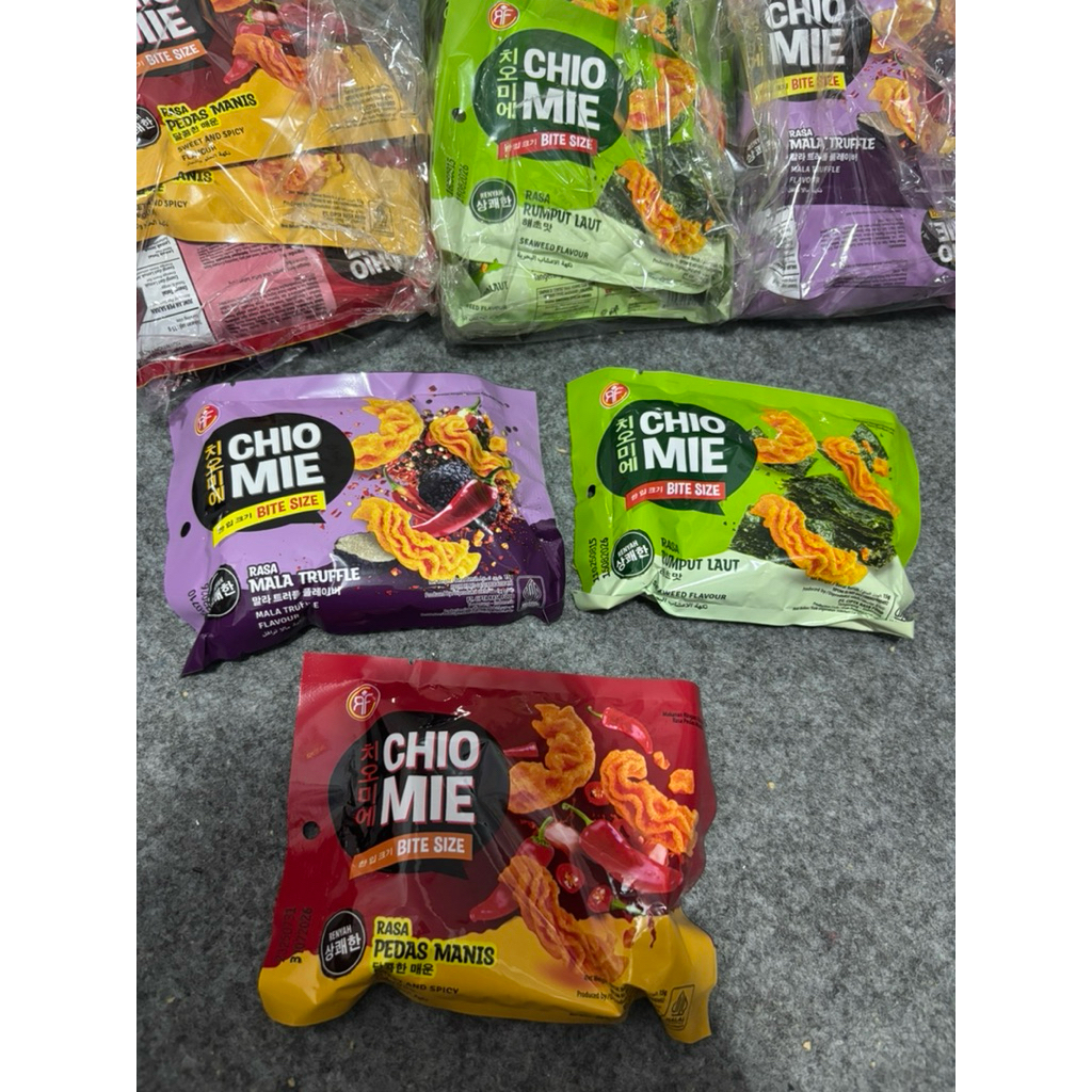 

Snack Wist colour jajanan import mix lokal premium