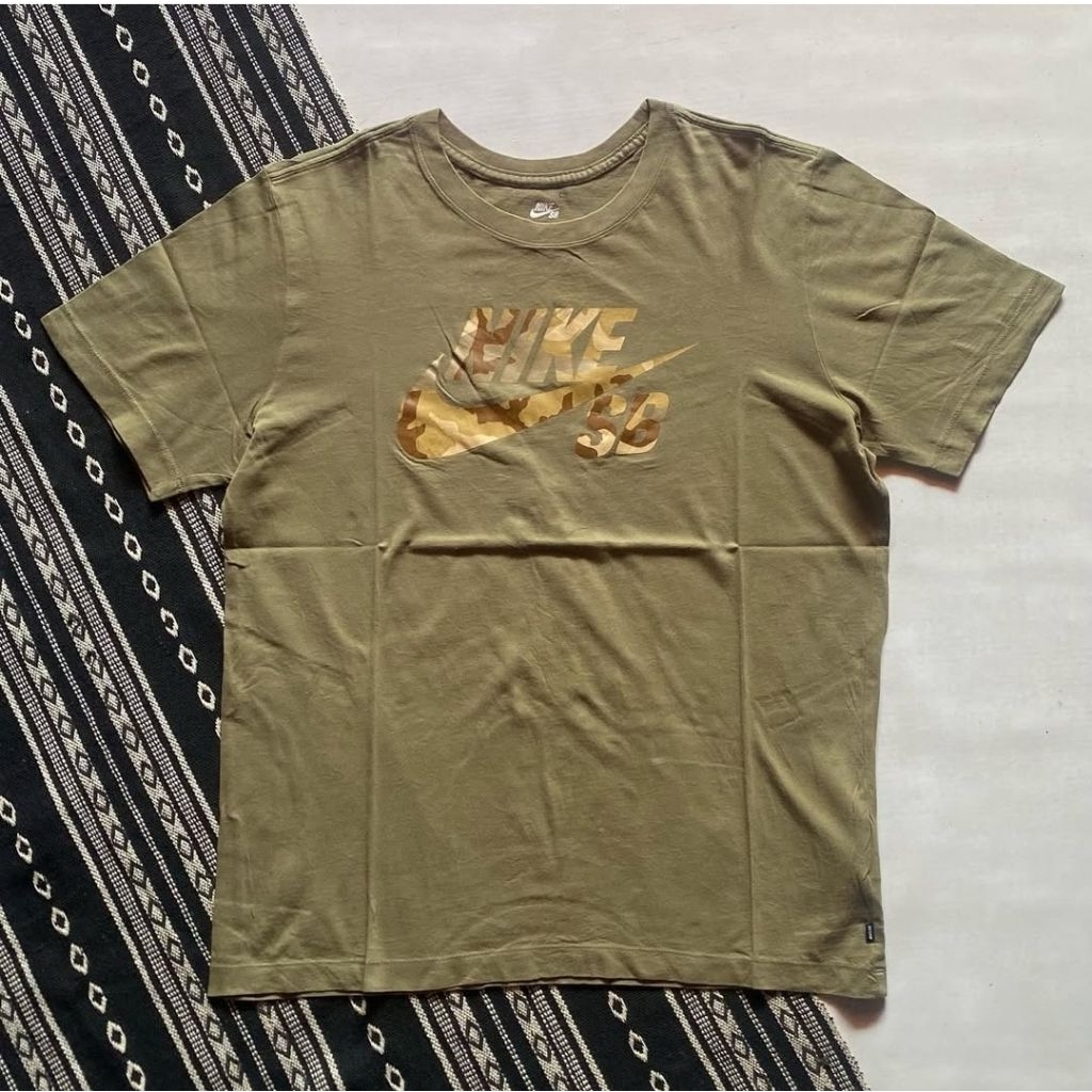 Preloved Bakulan Secondbrand Kaos Nike SB