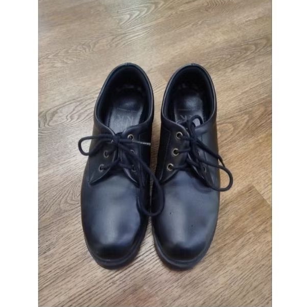 Sepatu Wanita Khakikakiku Preloved