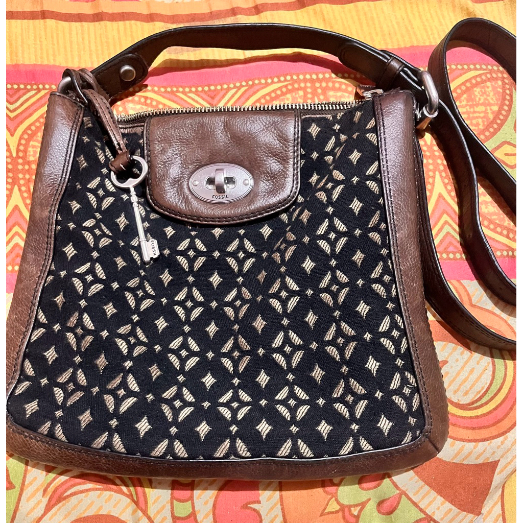 tas original pecan second preloved fossil