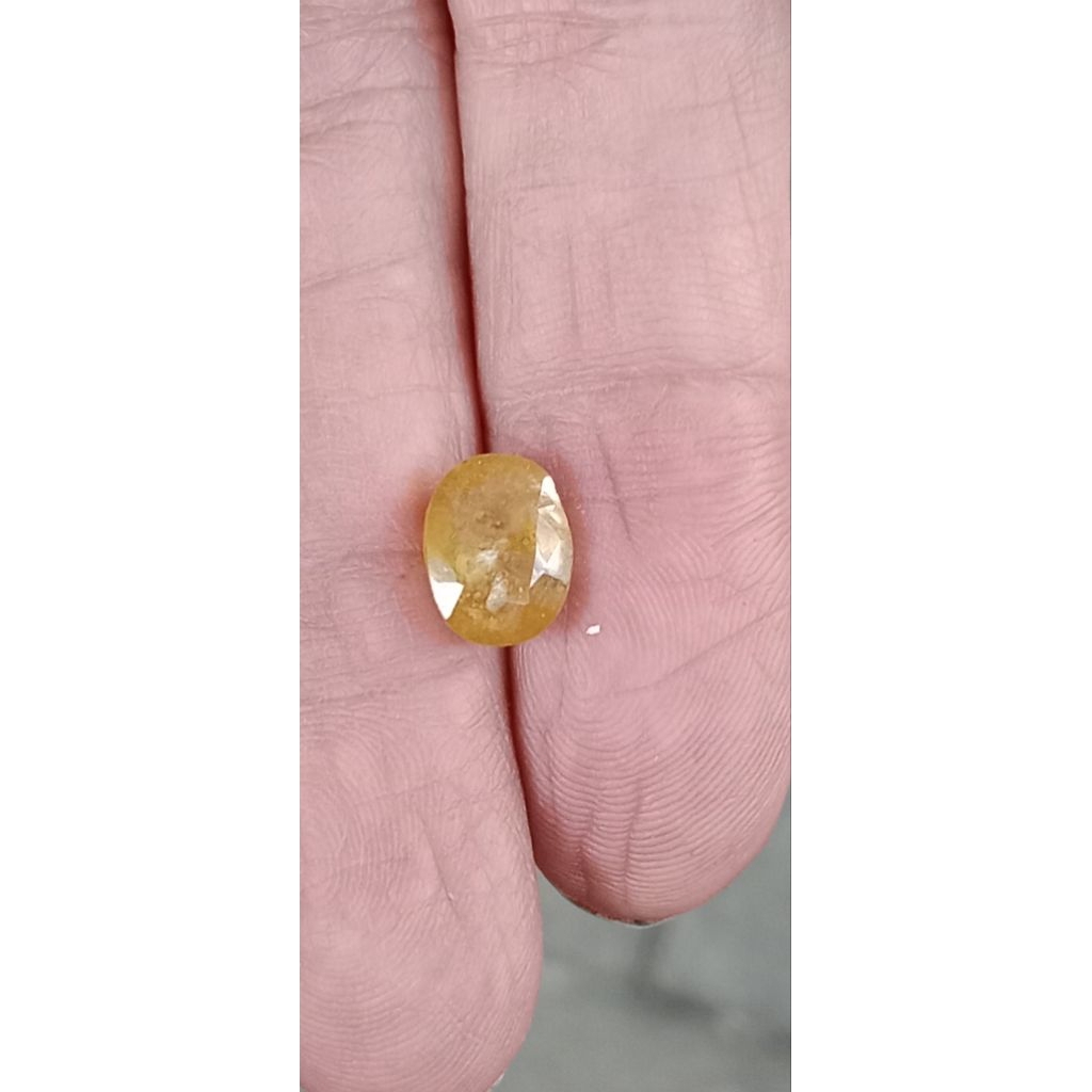 batu permata natural  yellow safir cutting. tebal kode : 348