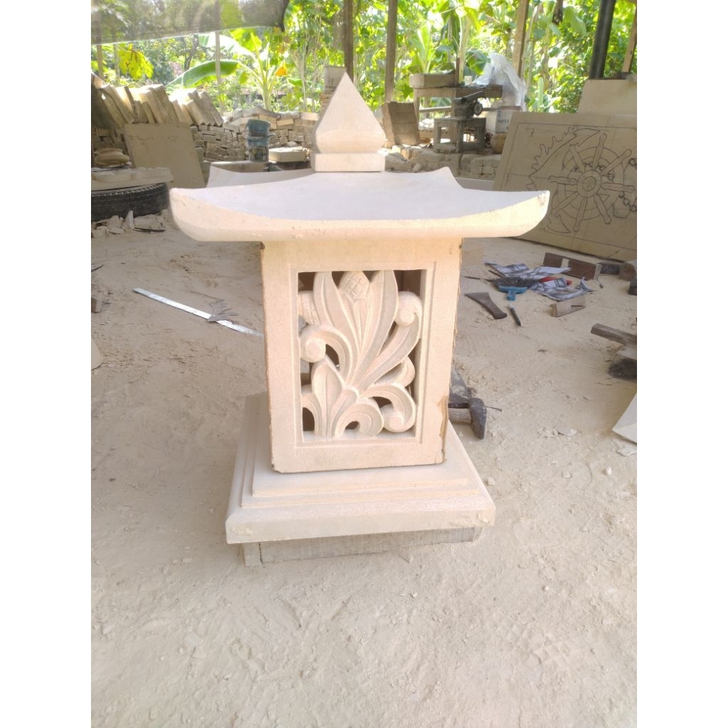 Lampion batu paras jogja