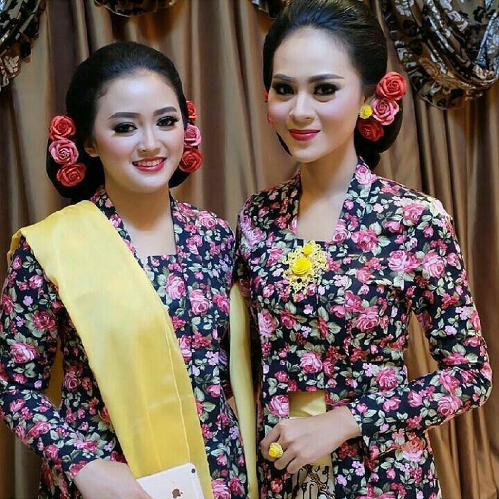 Kebaya kutubaru modern katun bunga