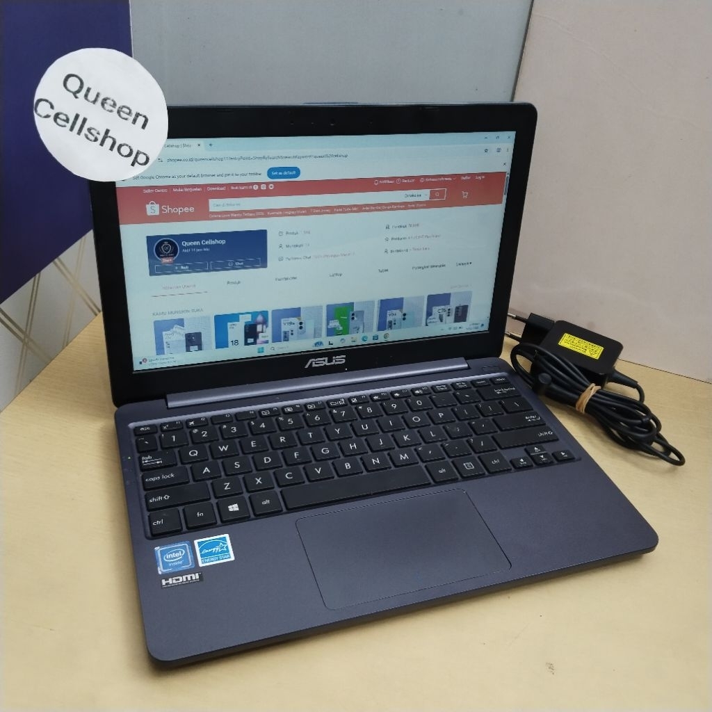 LAPTOP ASUS VIVOBOOK 12 E203MAH CELERON N4000 4GB 12INCH SECOND BERGARANSI