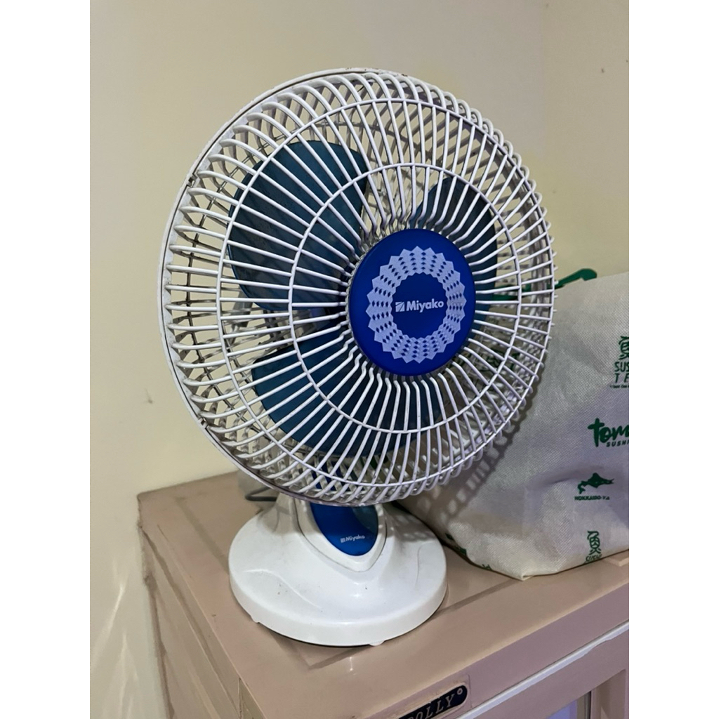 kipas angin duduk/meja miyako second