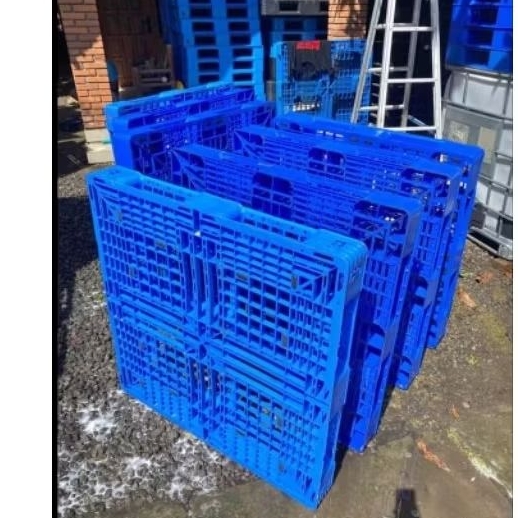 

palet plastik ukuran 105x105x12 cm