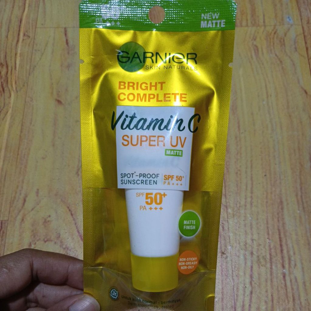 15 ml sunscreen garnier spf 50+ PA+++ new matte
