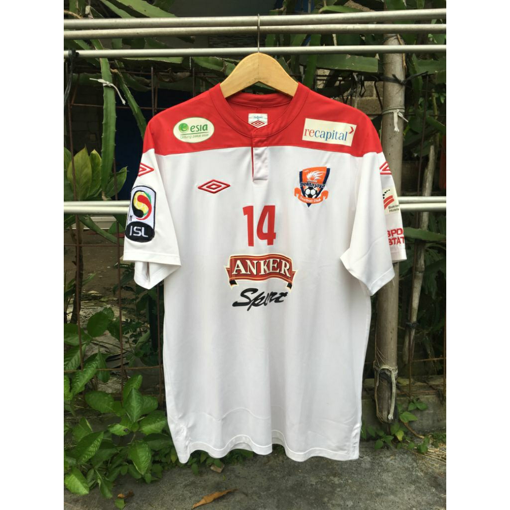 Original jersey Pelita Jaya 2011 Away Ruben Sanadi (Rare)  size L Eropa, XL Asia (58x75) excellent A