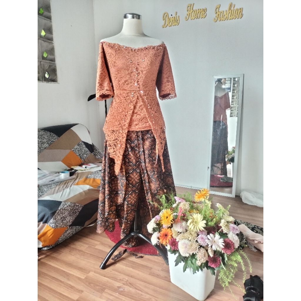 jahit custom, penjahit kebaya, penjahit gaun, custom jahit, custom kebaya, kebaya custom