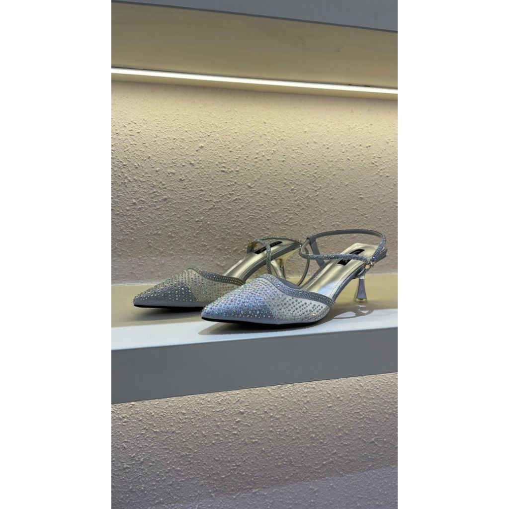 311-208 Heels Wanita 4 cm Tali belakang VALERiE SHOES