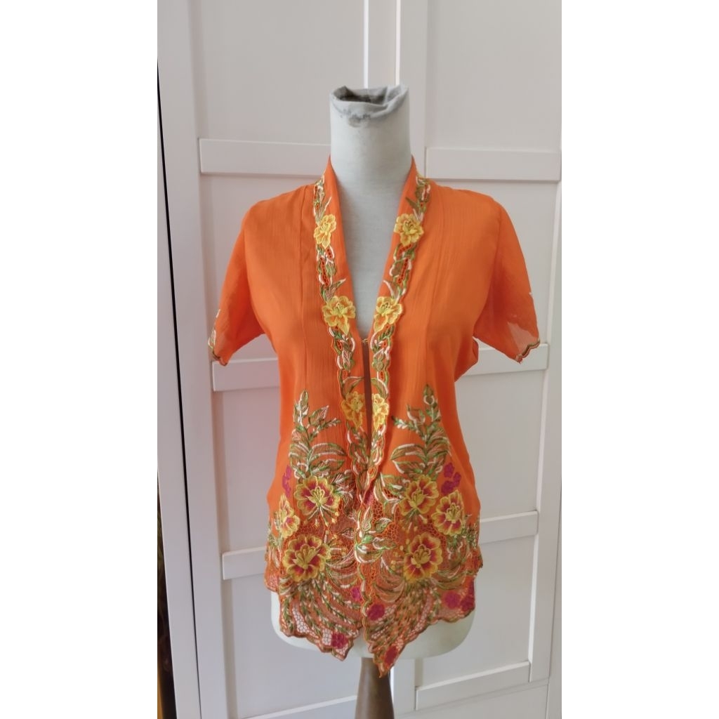 Kebaya Bordir Vinona Preloved