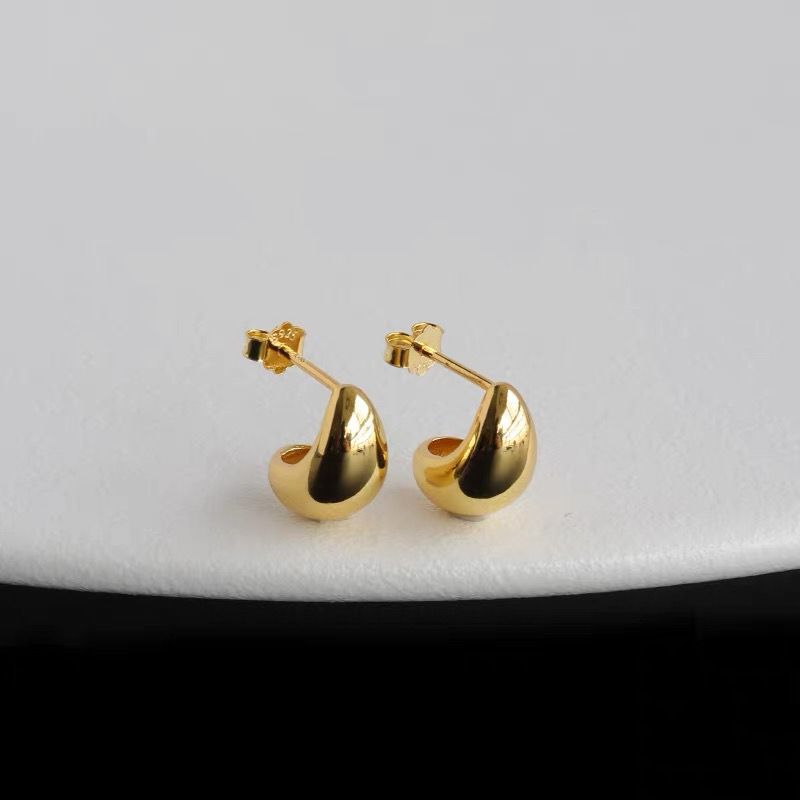 A139 Anting Titanium Premium Wanita Model Tusuk Desain Angsa Putih Lapis Emas 18K