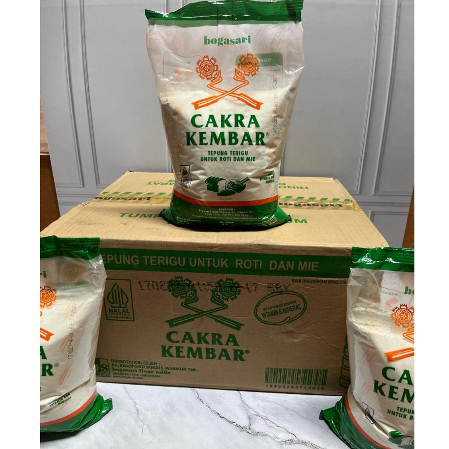 

Tepung Terigu Cakra Kembar 1kg Dus (12pcs x 1kg)